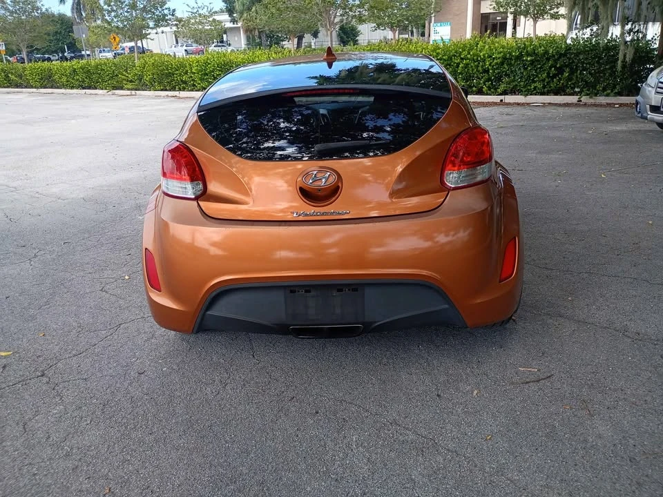 2014 Hyundai Veloster - Image 4 of 10
