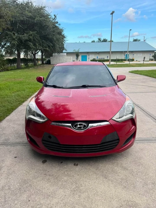 2014 Hyundai Veloster - Image 2 of 13