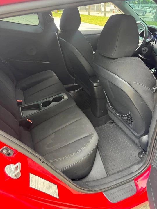 2014 Hyundai Veloster - Image 12 of 13