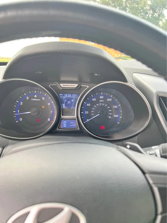 2014 Hyundai Veloster - Image 6 of 15