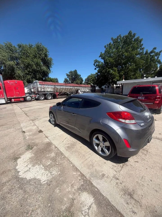 2014 Hyundai Veloster - Image 4 of 5