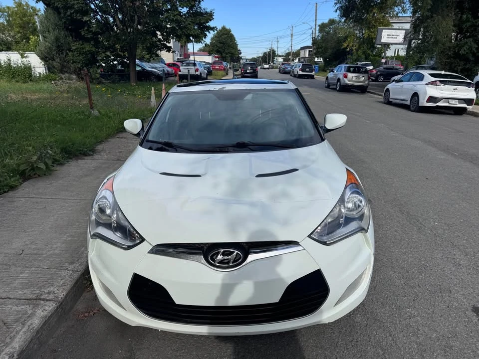 2014 Hyundai Veloster - Image 2 of 17