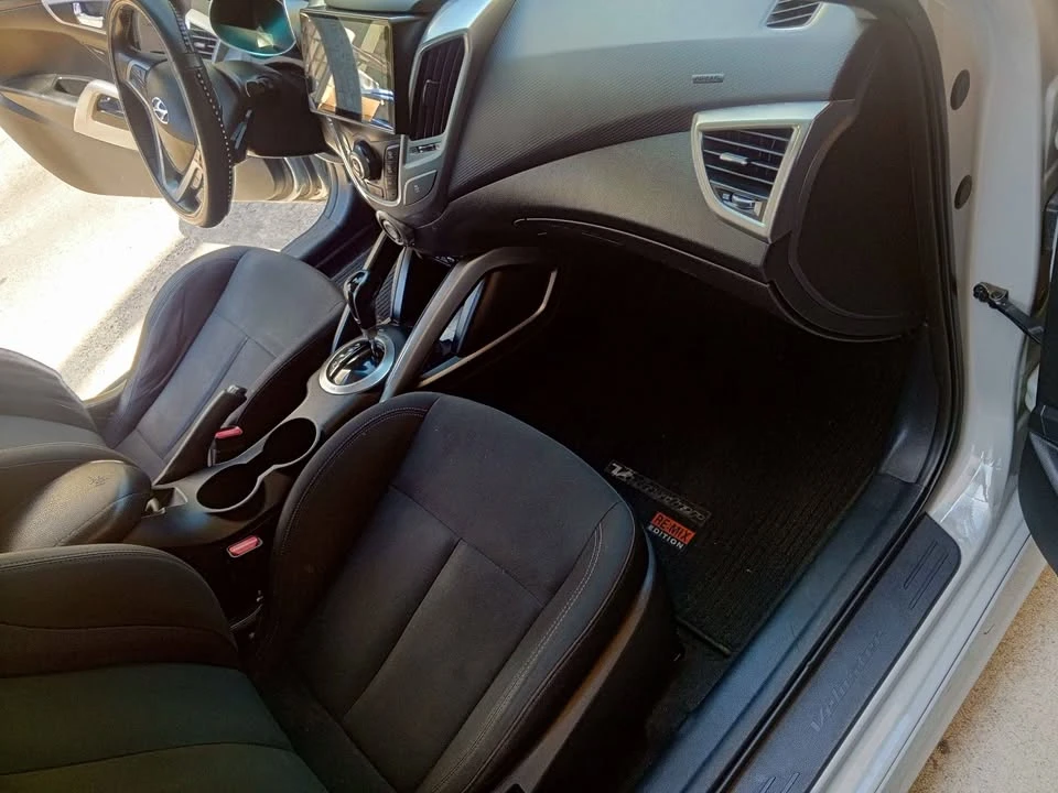 2014 Hyundai Veloster - Image 12 of 19