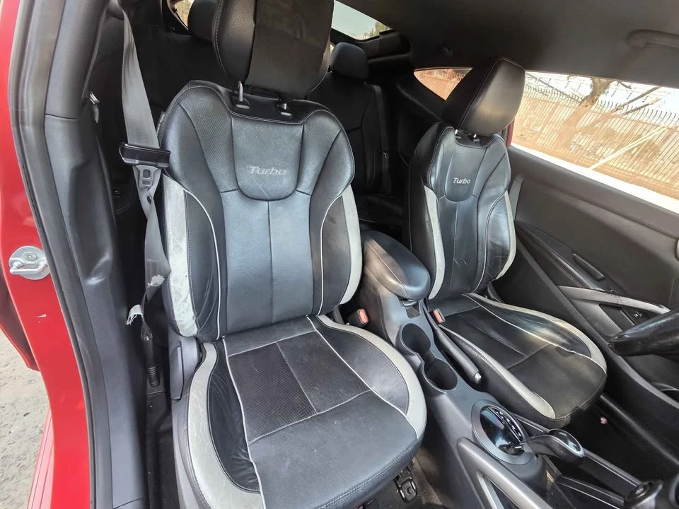 2014 Hyundai Veloster - Image 8 of 8