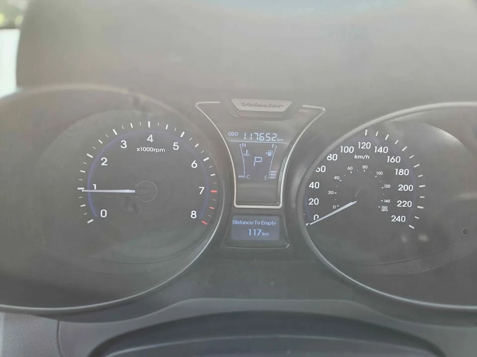 2014 Hyundai Veloster - Image 6 of 10
