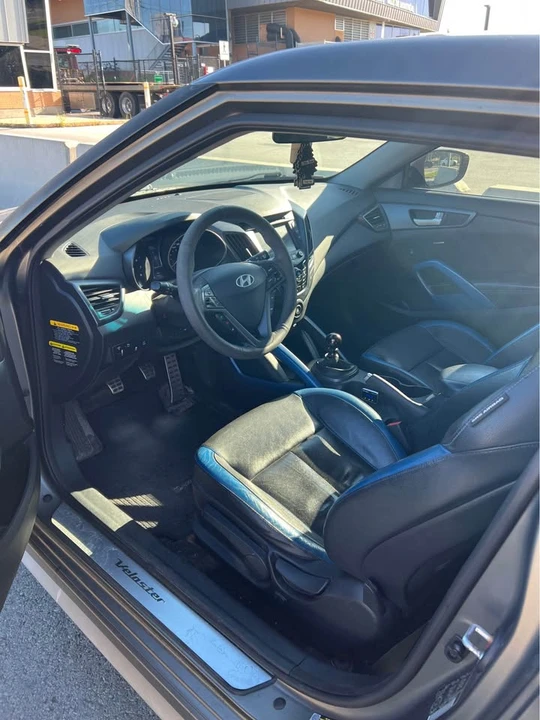 2014 Hyundai Veloster - Image 7 of 10