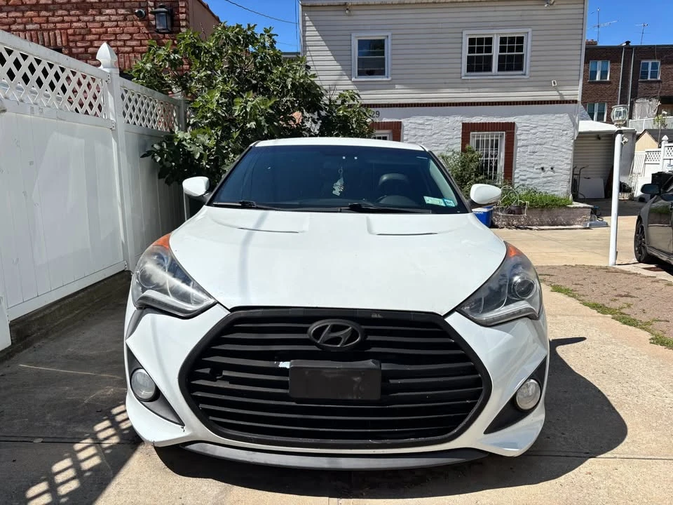 2014 Hyundai Veloster - Image 4 of 10
