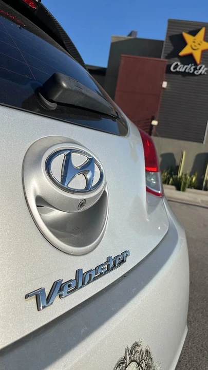 2014 Hyundai Veloster - Image 11 of 13