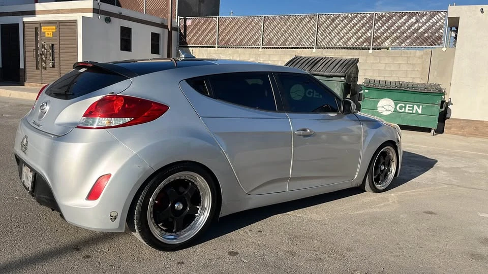 2014 Hyundai Veloster - Image 9 of 13