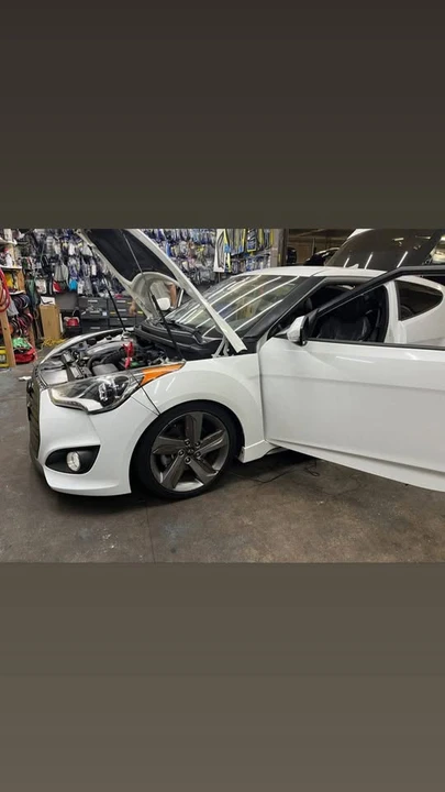 2014 Hyundai Veloster - Image 10 of 10