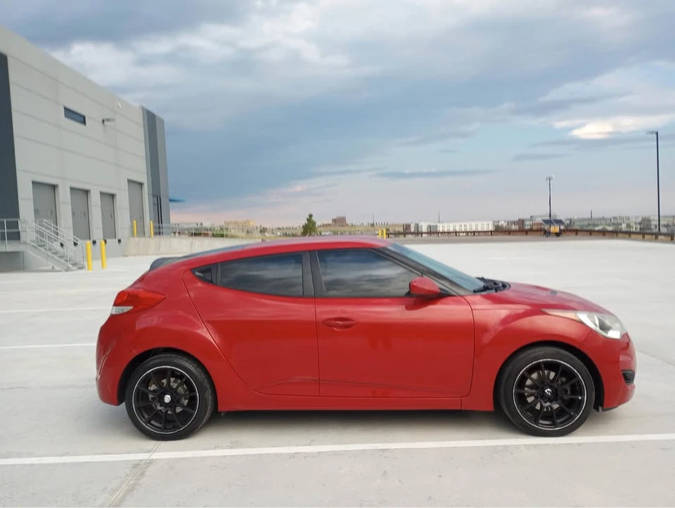 2014 Hyundai Veloster - Image 2 of 7