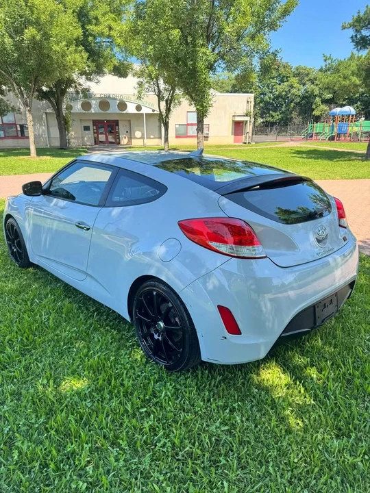 2014 Hyundai Veloster - Image 6 of 13