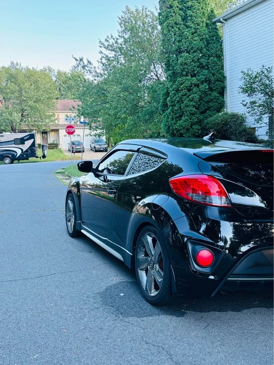 2014 Hyundai Veloster - Image 2 of 19