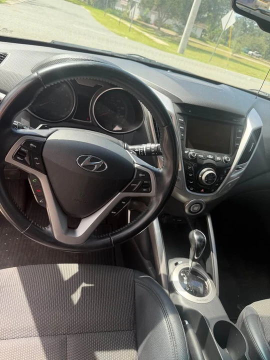 2014 Hyundai Veloster - Image 4 of 8