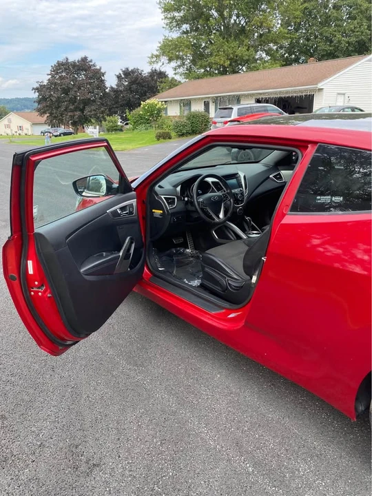 2014 Hyundai Veloster - Image 11 of 20