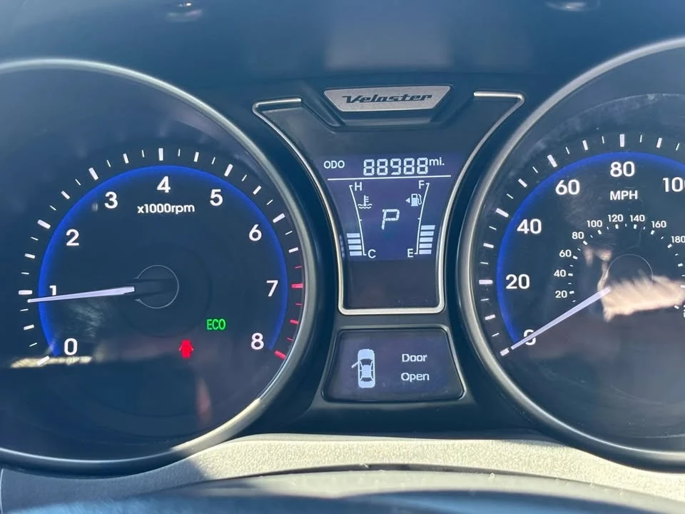 2014 Hyundai Veloster - Image 7 of 15