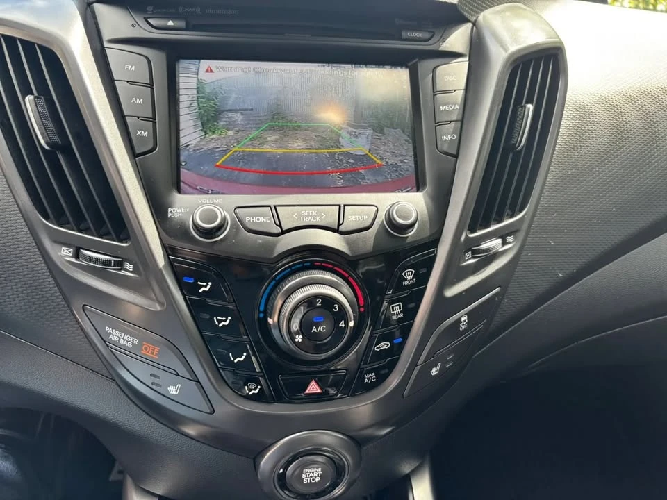 2014 Hyundai Veloster - Image 9 of 15
