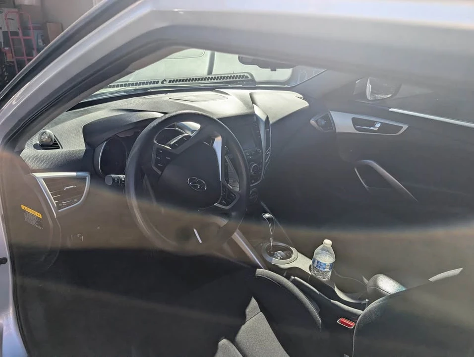 2014 Hyundai Veloster - Image 8 of 9