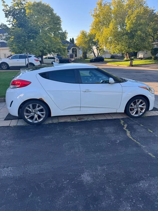 2014 Hyundai Veloster - Image 4 of 11
