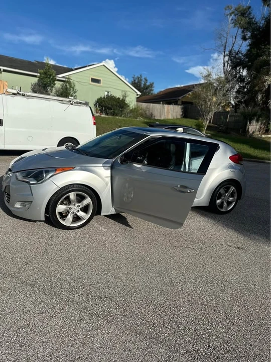 2014 Hyundai Veloster - Image 3 of 10