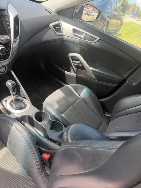 2014 Hyundai Veloster - Image 6 of 8