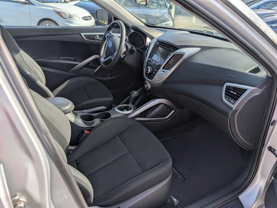 2014 Hyundai Veloster - Image 9 of 11