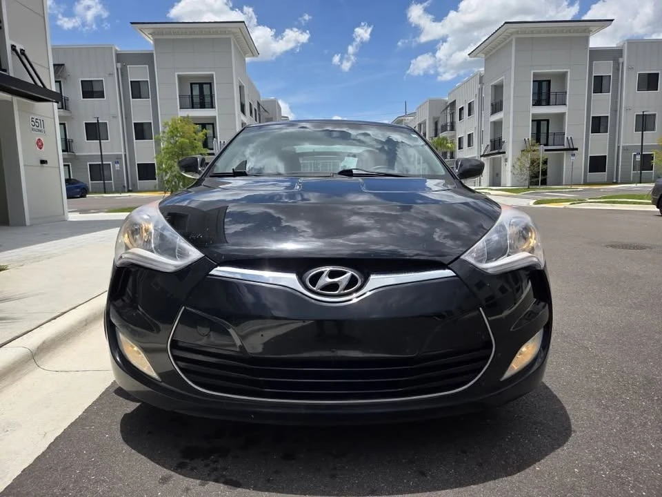 2014 Hyundai Veloster - Image 2 of 20