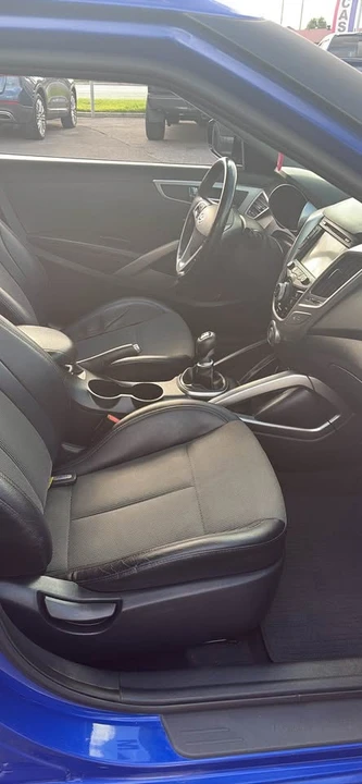 2014 Hyundai Veloster - Image 7 of 10