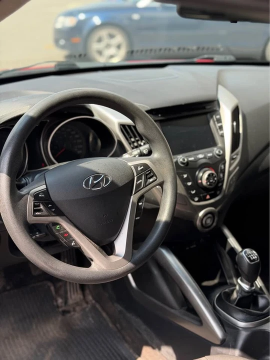 2014 Hyundai Veloster - Image 15 of 19
