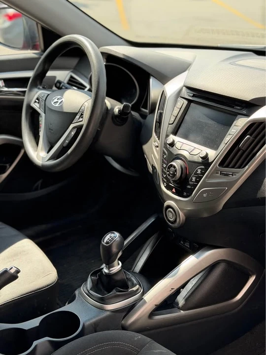2014 Hyundai Veloster - Image 16 of 19
