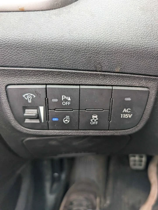 2014 Hyundai Veloster - Image 11 of 13