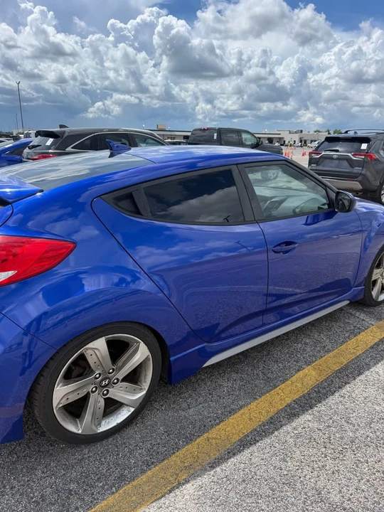 2014 Hyundai Veloster - Image 2 of 9