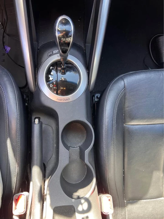 2014 Hyundai Veloster - Image 10 of 13