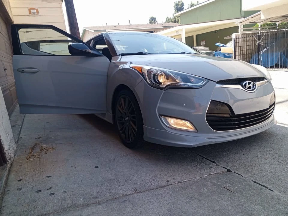 2014 Hyundai Veloster - Image 2 of 19