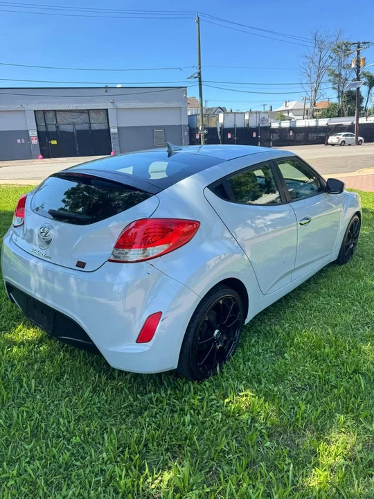 2014 Hyundai Veloster - Image 4 of 13