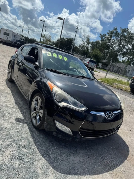 2014 Hyundai Veloster - Image 2 of 8