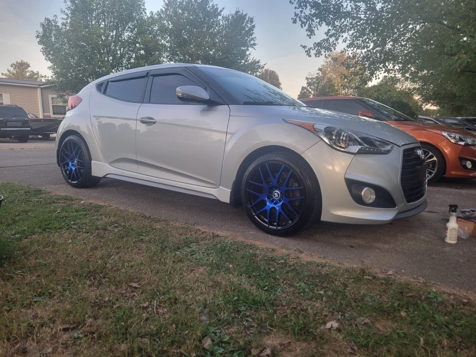 2014 Hyundai Veloster - Image 9 of 10