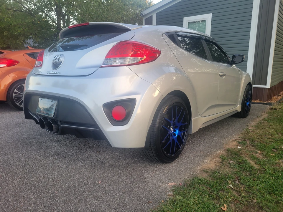 2014 Hyundai Veloster - Image 5 of 10