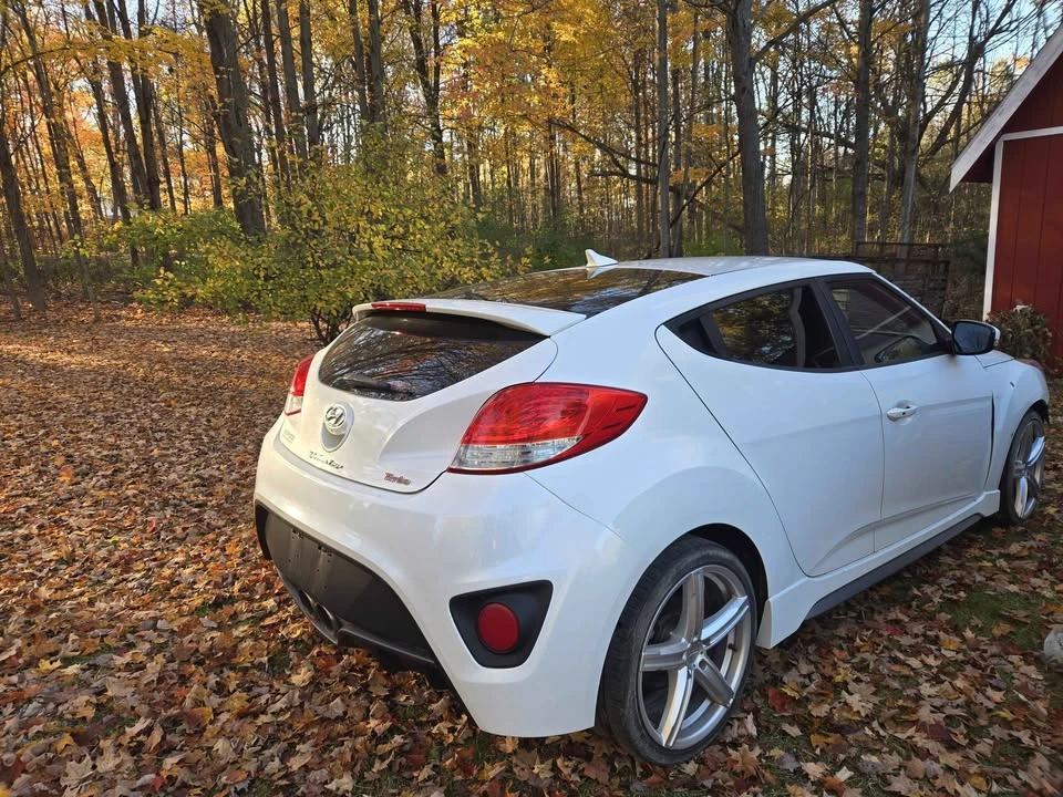 2014 Hyundai Veloster - Image 2 of 7