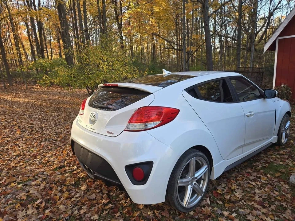 2014 Hyundai Veloster - Image 2 of 7
