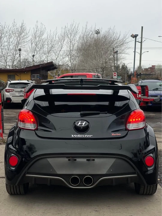 2014 Hyundai Veloster - Image 16 of 19