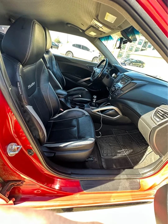 2014 Hyundai Veloster - Image 10 of 20