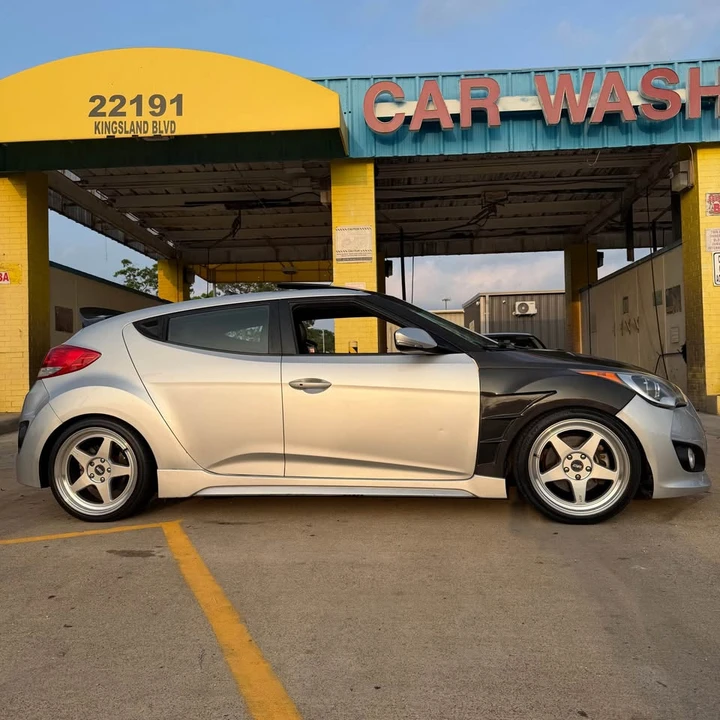 2014 Hyundai Veloster - Image 2 of 9
