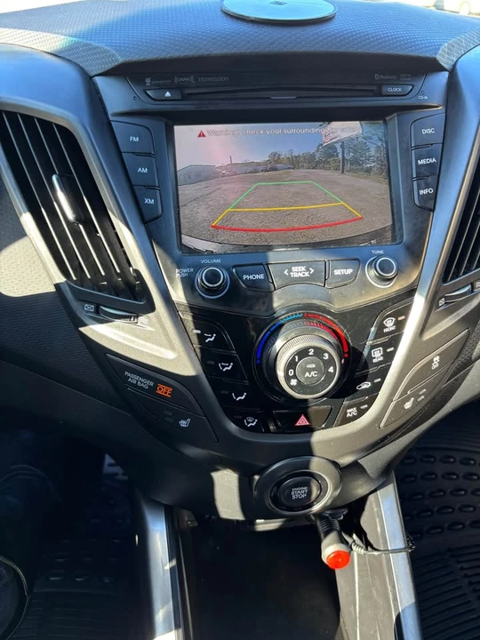 2014 Hyundai Veloster - Image 5 of 11