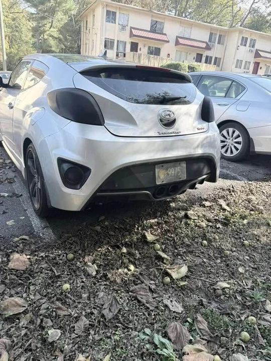 2014 Hyundai Veloster - Image 2 of 9