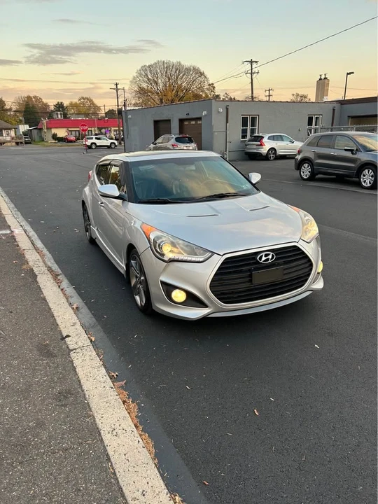 2014 Hyundai Veloster - Image 4 of 12