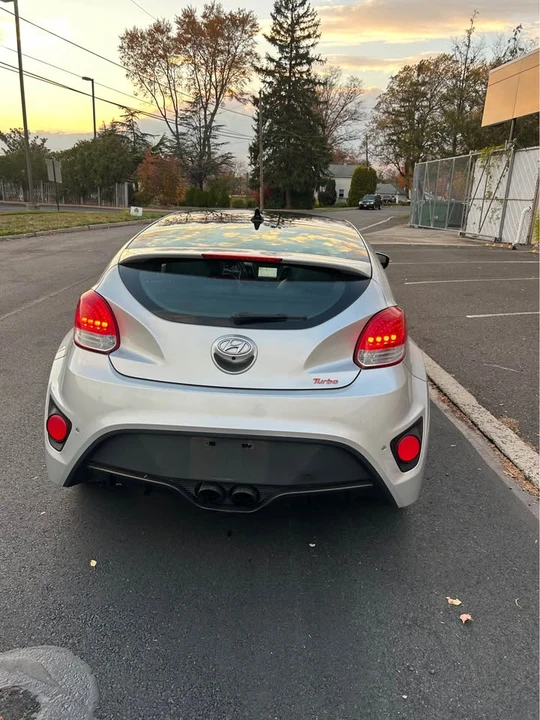 2014 Hyundai Veloster - Image 5 of 12