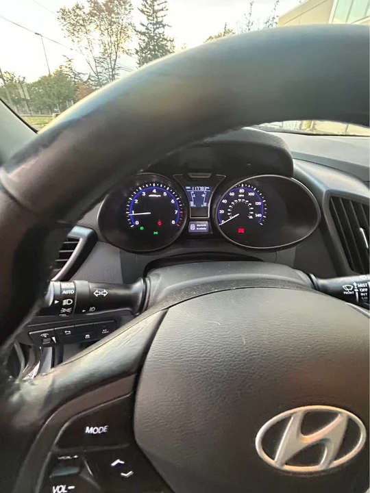 2014 Hyundai Veloster - Image 8 of 12