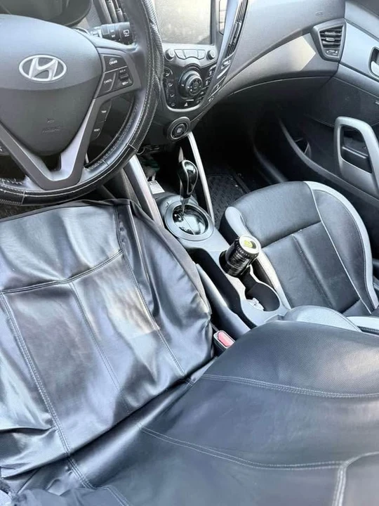 2014 Hyundai Veloster - Image 6 of 9