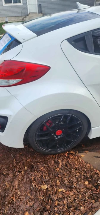 2014 Hyundai Veloster - Image 5 of 9
